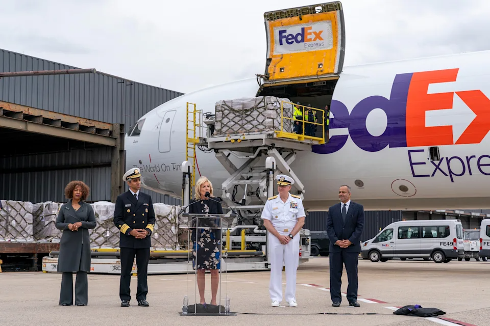 First Lady Jill Biden and Administration officials welcome second flight of baby formula from abroad.